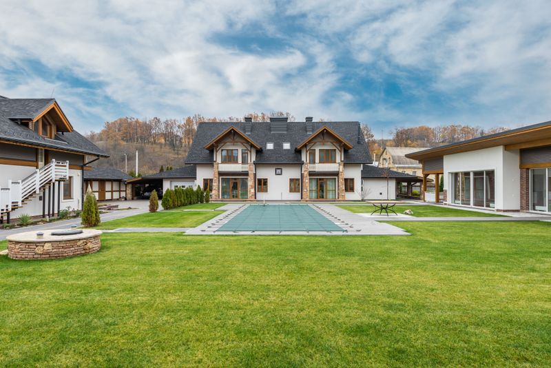Decks & Pools work